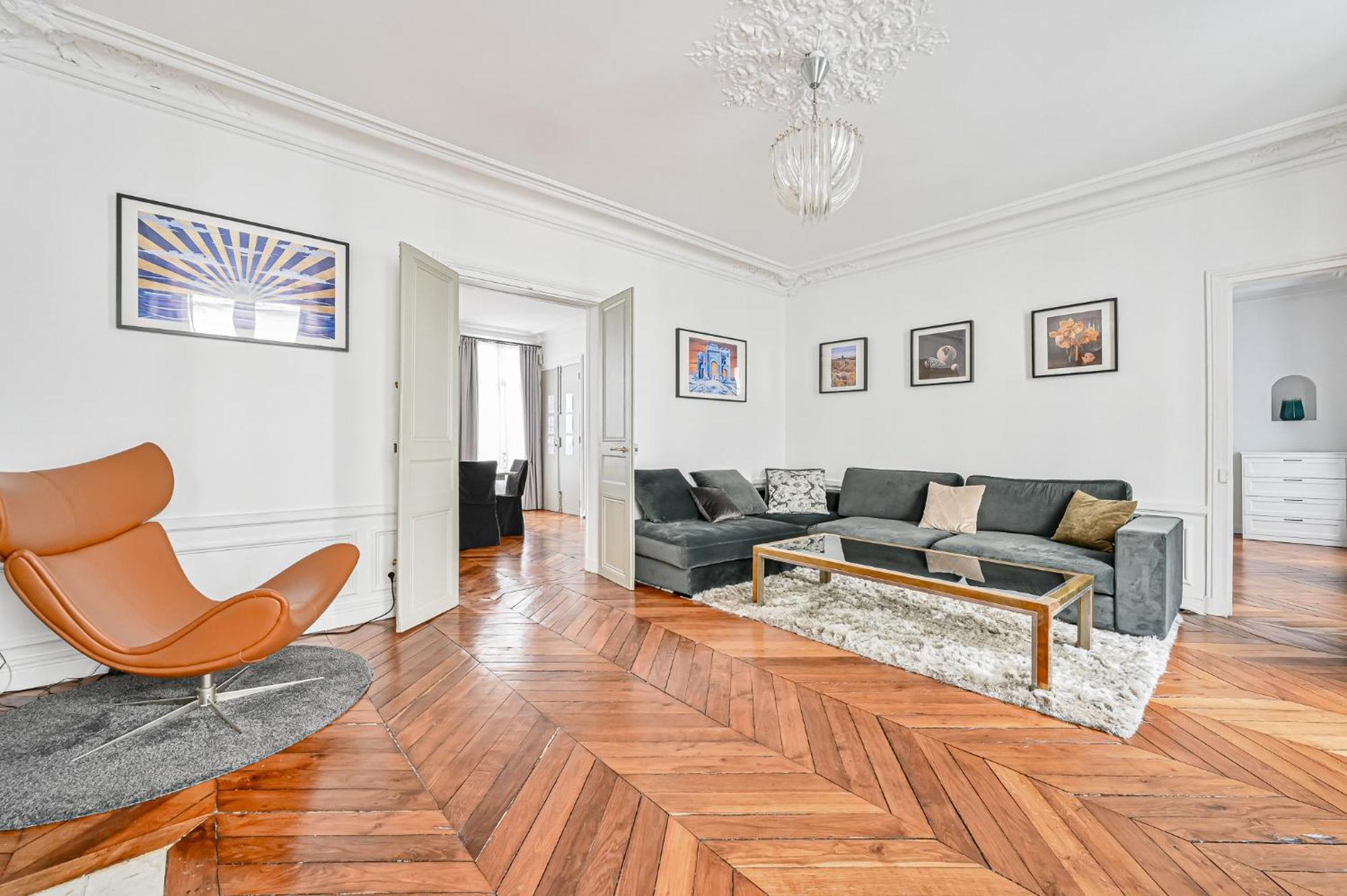 De Luxe - Assemblee Nationale Apartment